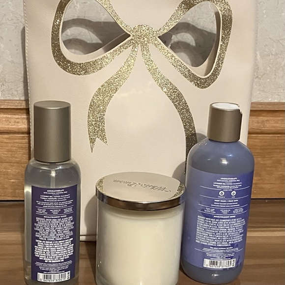 Lavender Vanilla Set of 3 Full Size Bath & Body Works Plus Decorative Bag - Picture 2 of 3